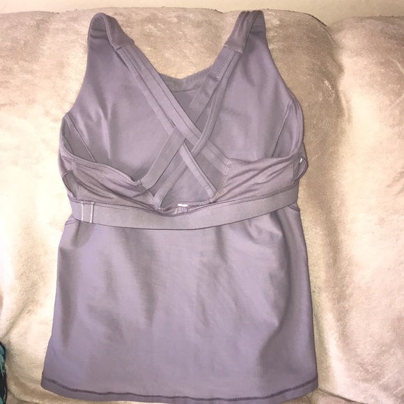 Lululemon purple tank top size 8 mesh lined accents built in bra criss cross - Picture 6 of 8